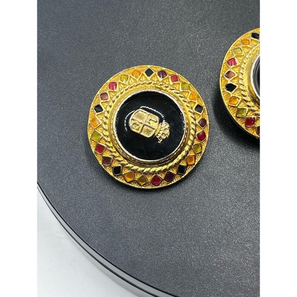 Liz Claiborne Vintage Lg Oval Black Enamel Jewel Crest Clip Earrings - Picture 10 of 16